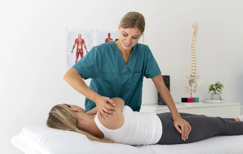 woman-having-physiotherapy-session-clinic